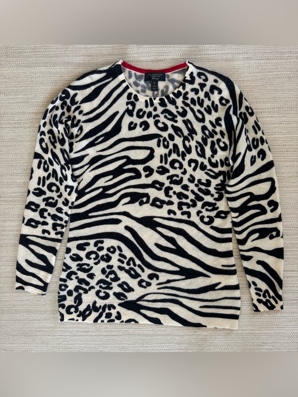 Charter Club Luxury Cashmere crewneck long sleeve animal print sweater women’s M